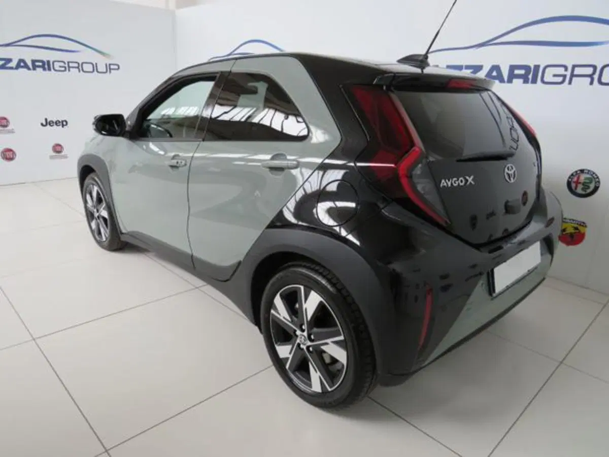 Toyota Aygo X usata a Lodi (4)