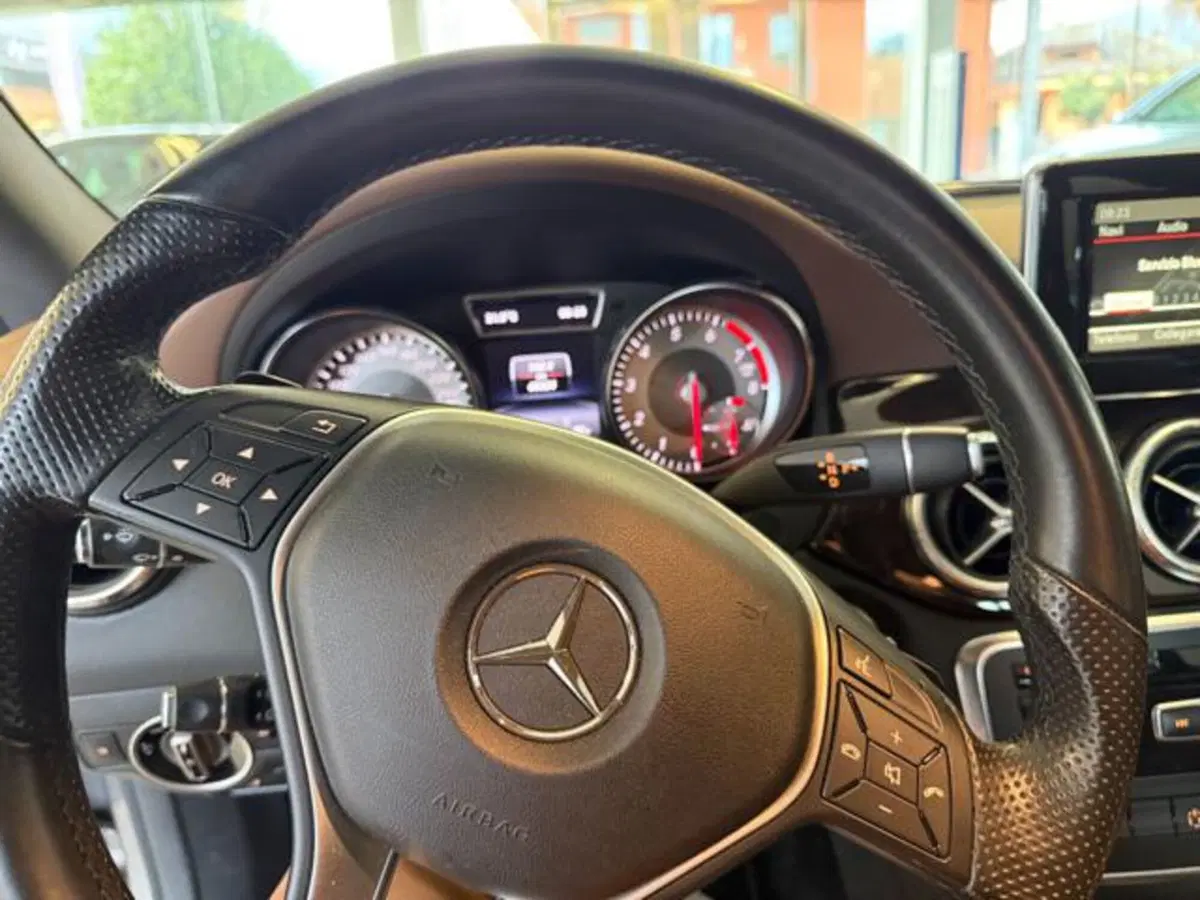 Mercedes-Benz CLA usata a Verbano Cusio Ossola (13)