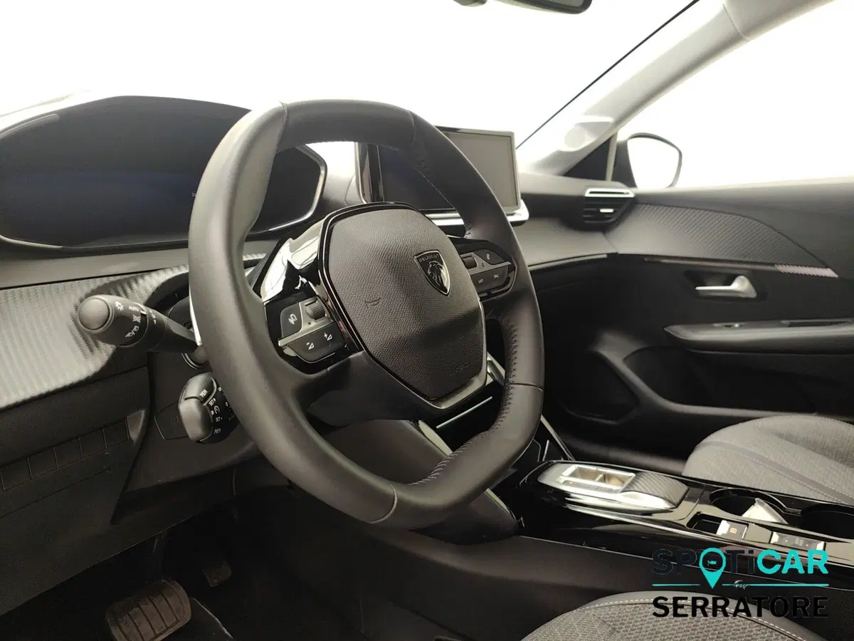 Peugeot 208 usata a Como (9)