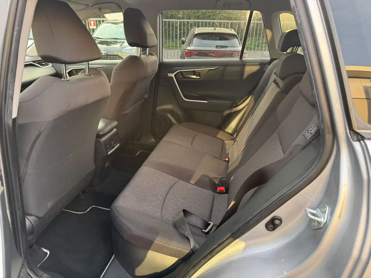 Toyota Rav4 usata a Piacenza (10)