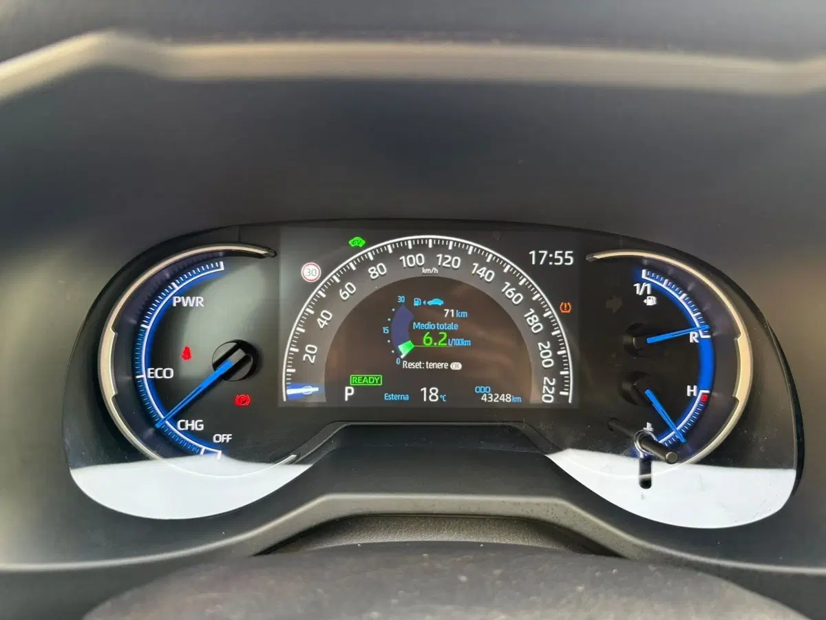 Toyota Rav4 usata a Piacenza (15)