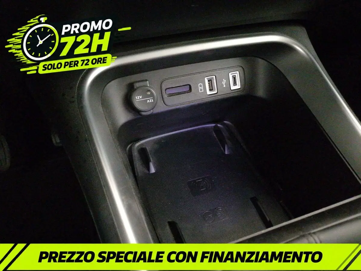 Jeep Avenger usata a Roma (18)