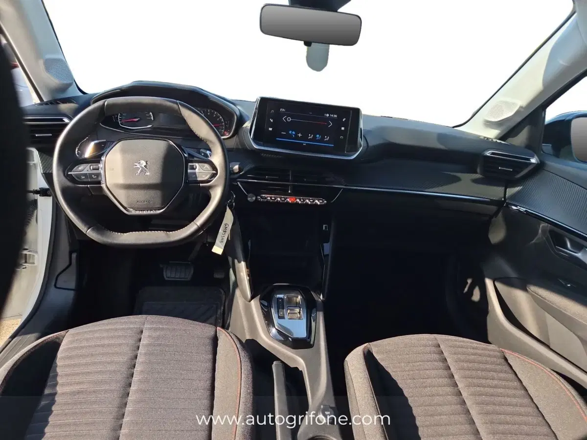 Peugeot 208 usata a Modena (10)