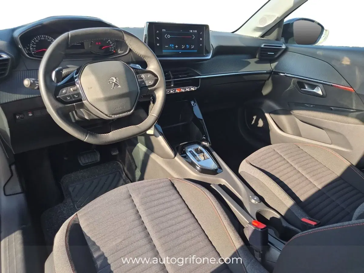 Peugeot 208 usata a Modena (11)