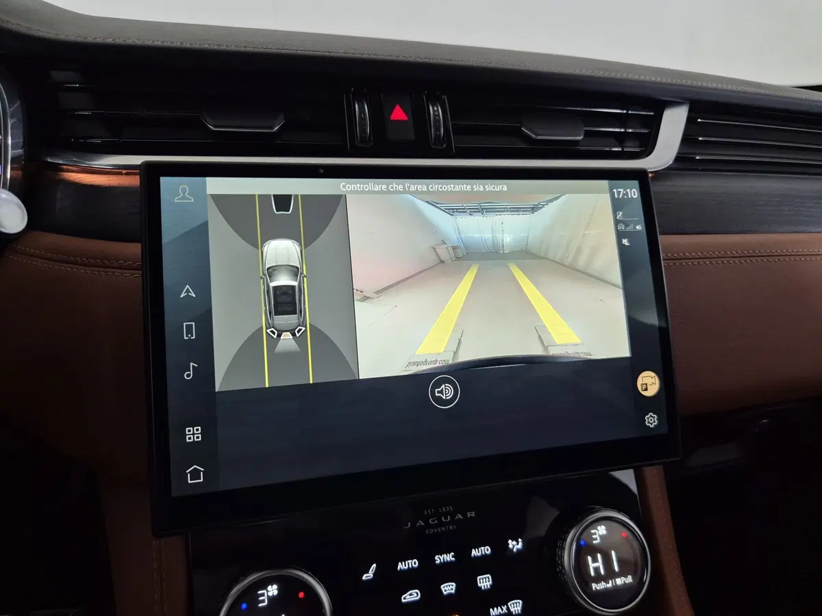Jaguar F-Pace usata a Torino (14)