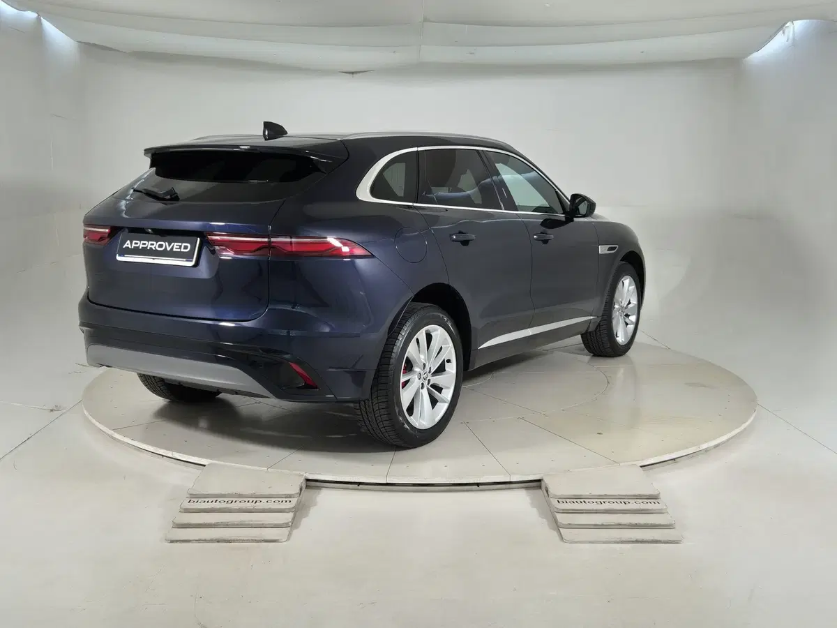 Jaguar F-Pace usata a Torino (2)