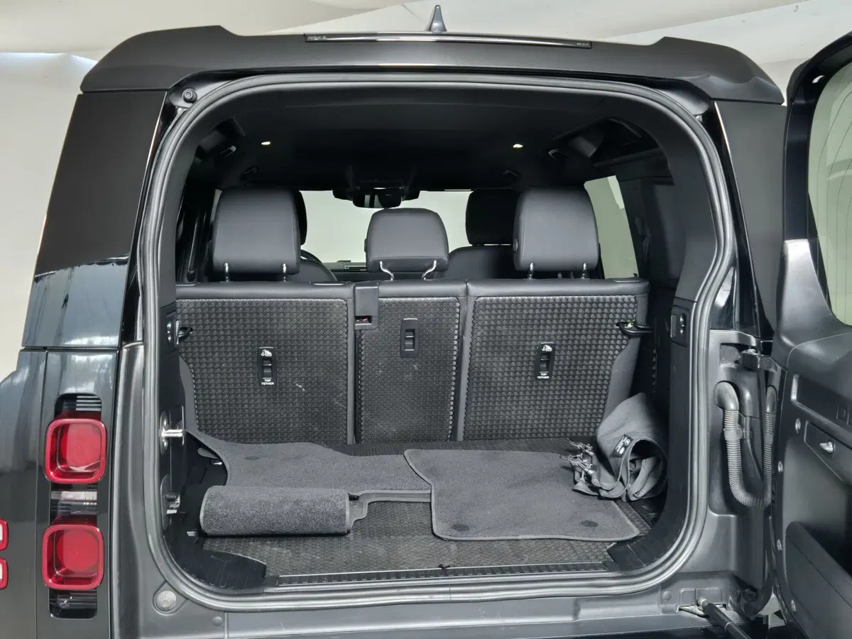 Land Rover Defender usata a Torino (12)