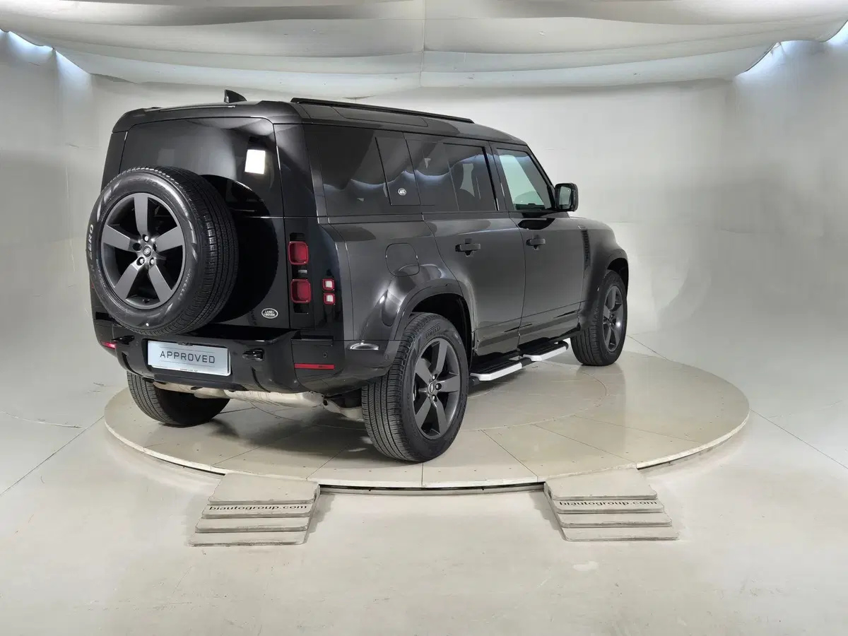 Land Rover Defender usata a Torino (2)