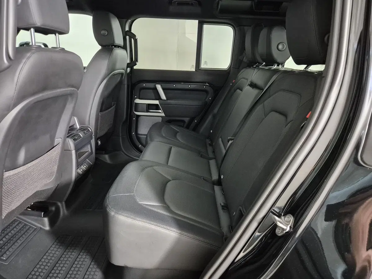 Land Rover Defender usata a Torino (5)