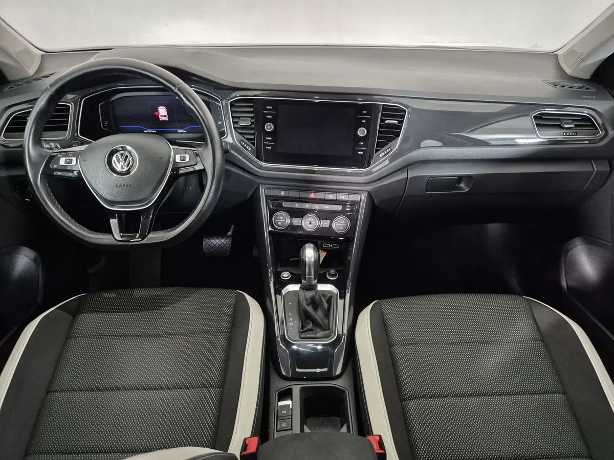 Volkswagen T-Roc usata a Torino (8)