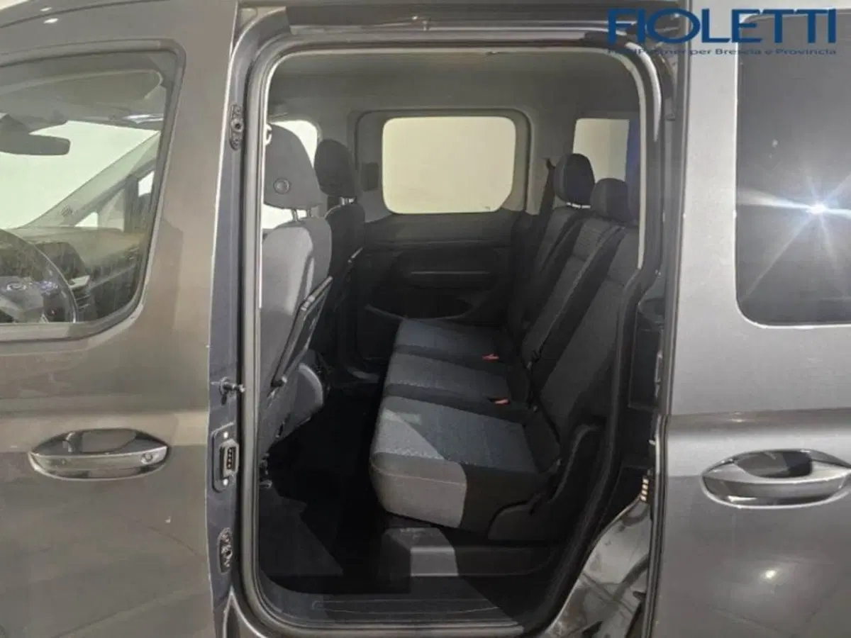 Ford Tourneo Connect usata a Brescia (9)