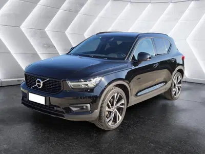 Volvo XC40 D4 AWD Geartronic R-design del 2018 usata