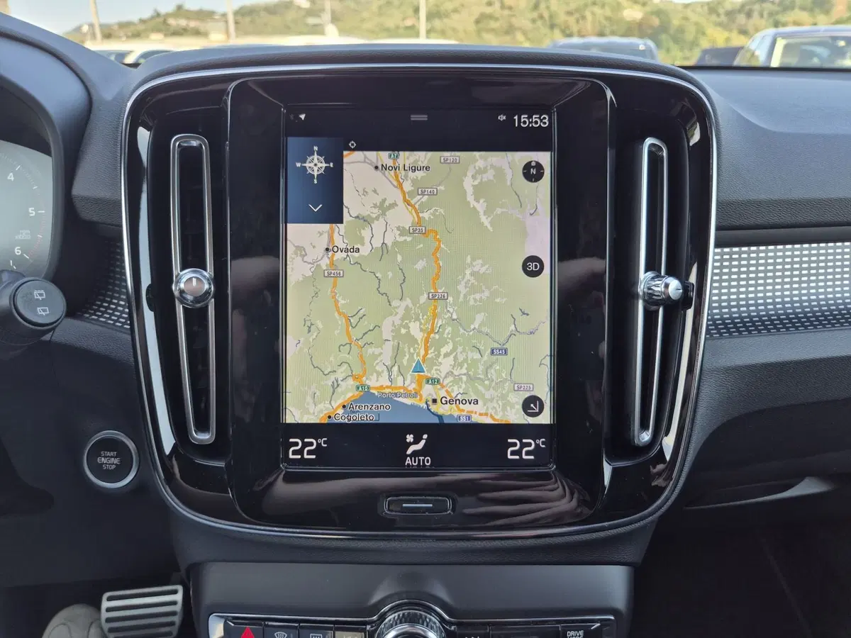 Volvo XC40 usata  (10)