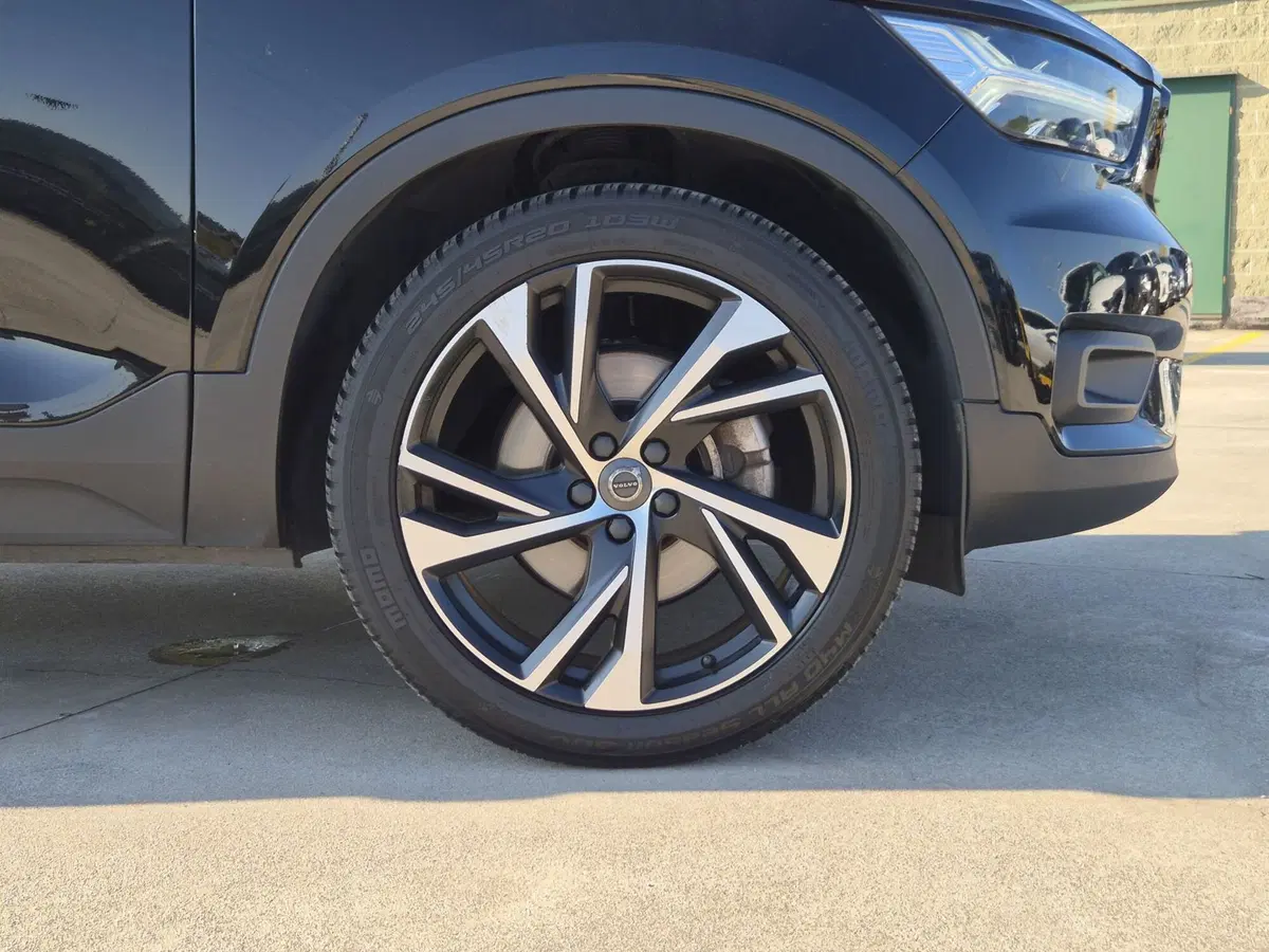Volvo XC40 usata  (12)