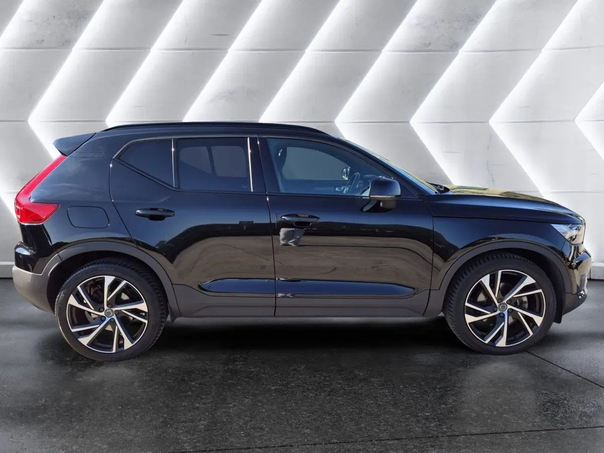 Volvo XC40 usata  (4)