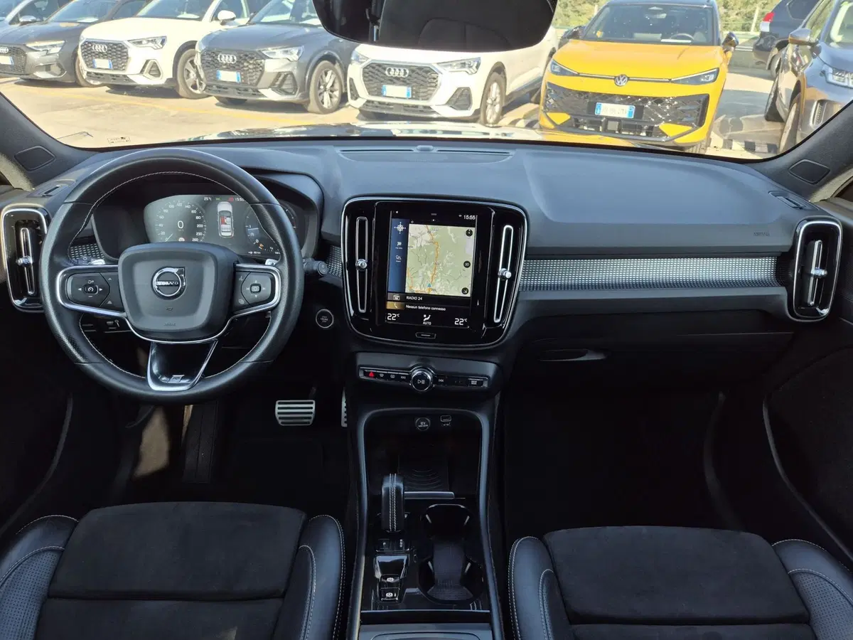 Volvo XC40 usata  (7)
