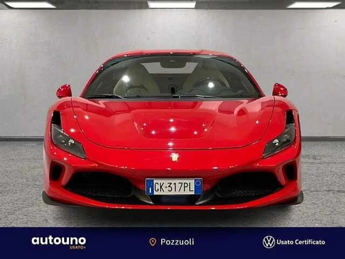 Ferrari F8 Coupé usata a Napoli (7)