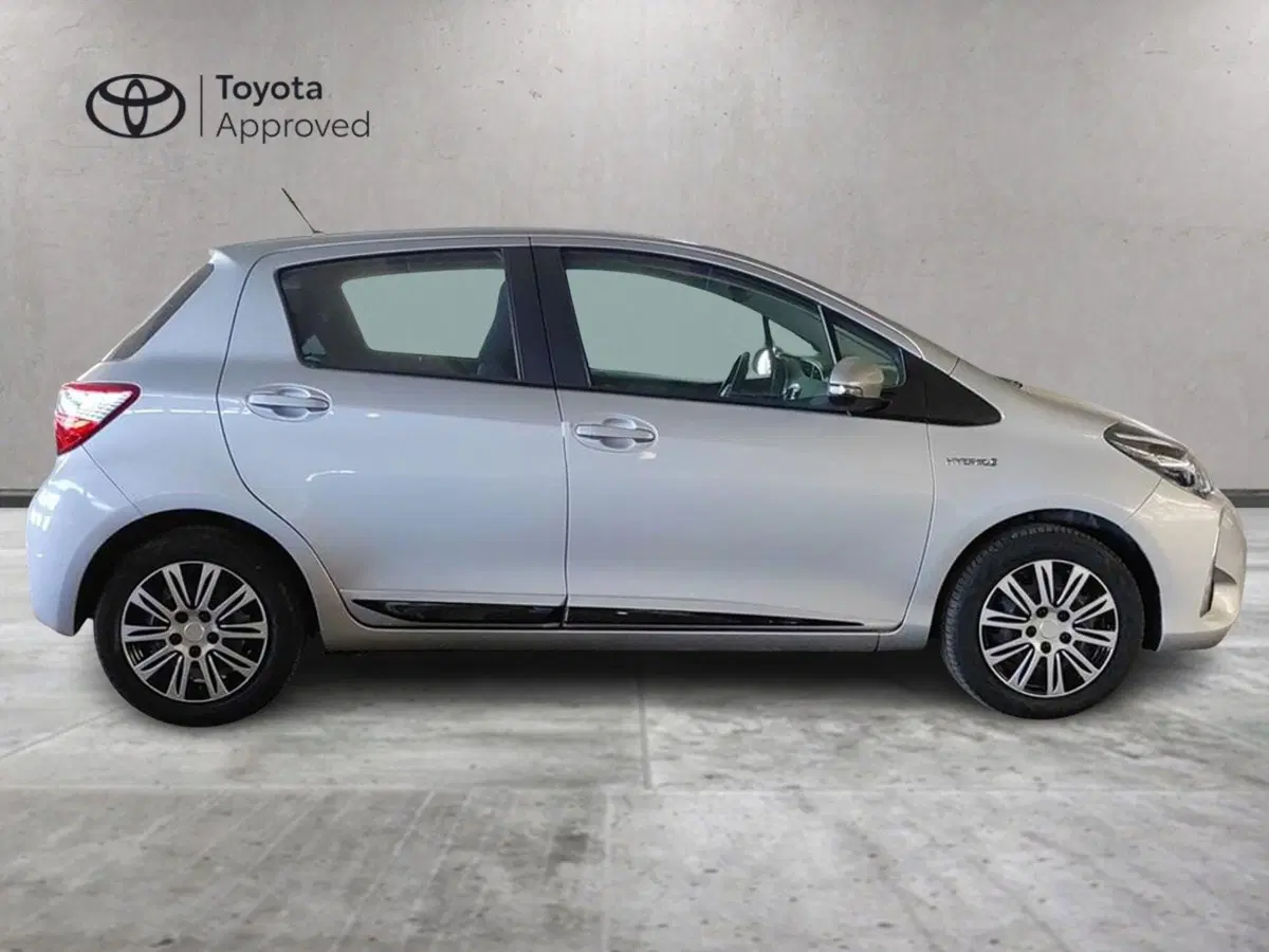 Toyota Yaris usata a Milano (5)