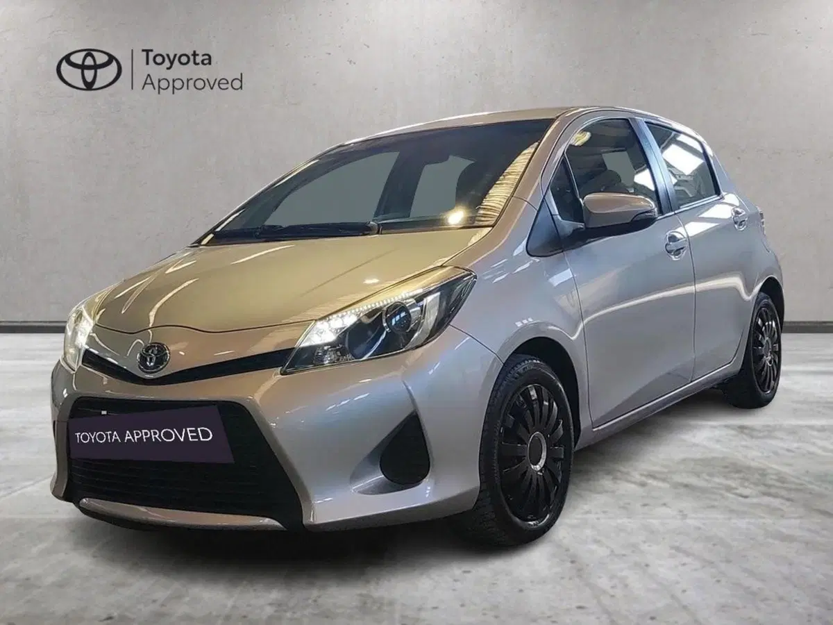 Toyota Yaris usata a Milano