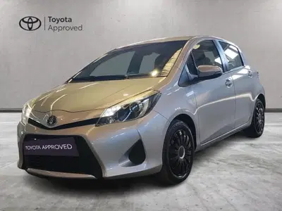 Toyota Yaris D-4D cat 5 porte del 2012 usata a Milano