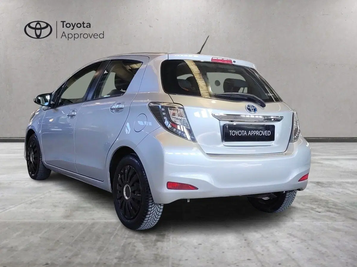 Toyota Yaris usata a Milano (5)