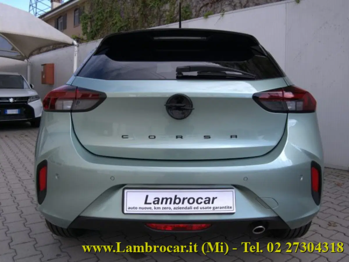 Opel Corsa nuova a Milano (12)