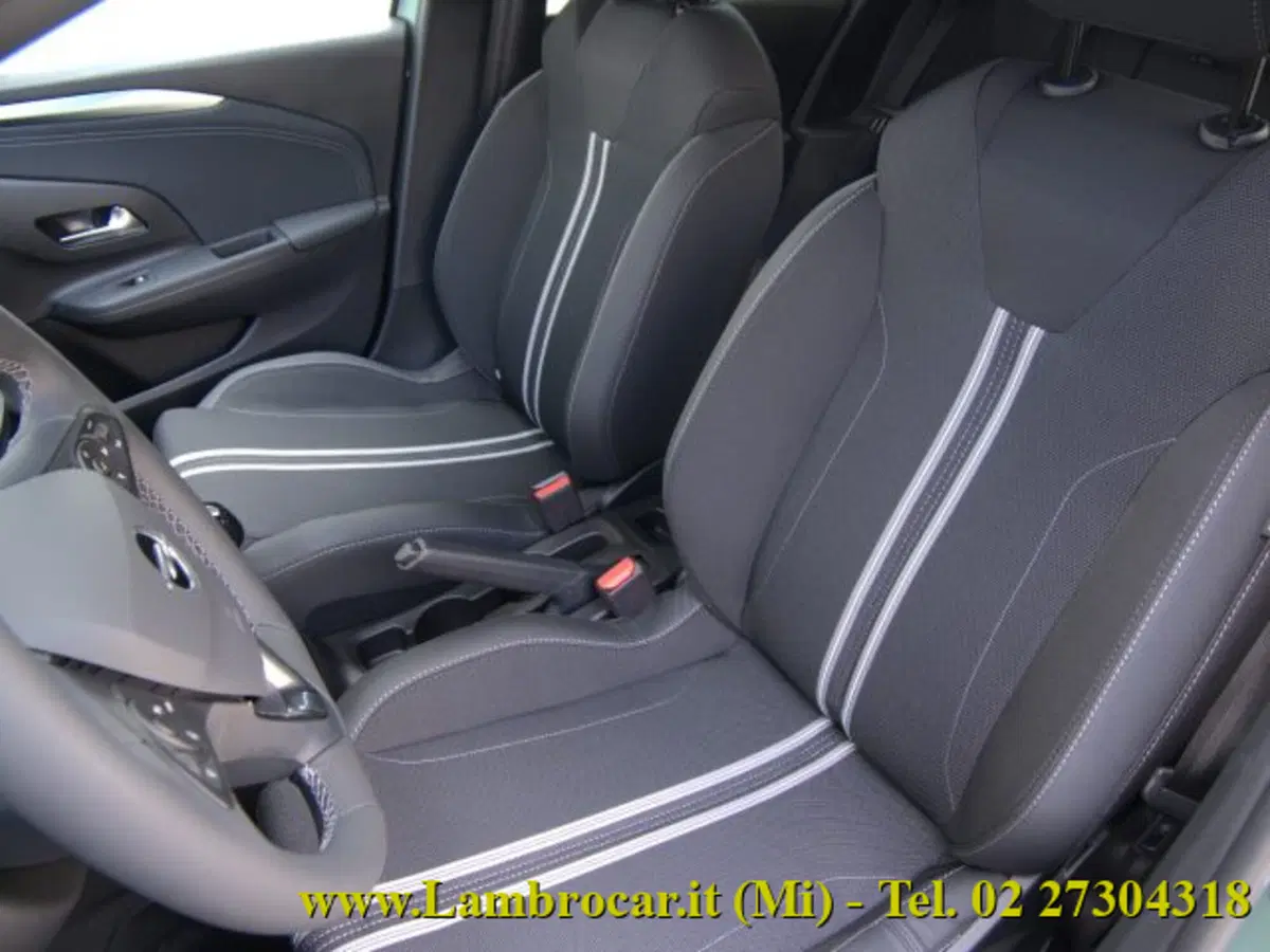 Opel Corsa nuova a Milano (4)