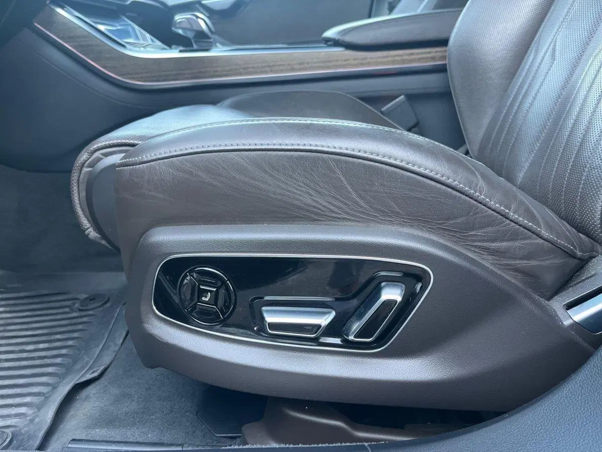 Audi A8 usata a Ferrara (15)