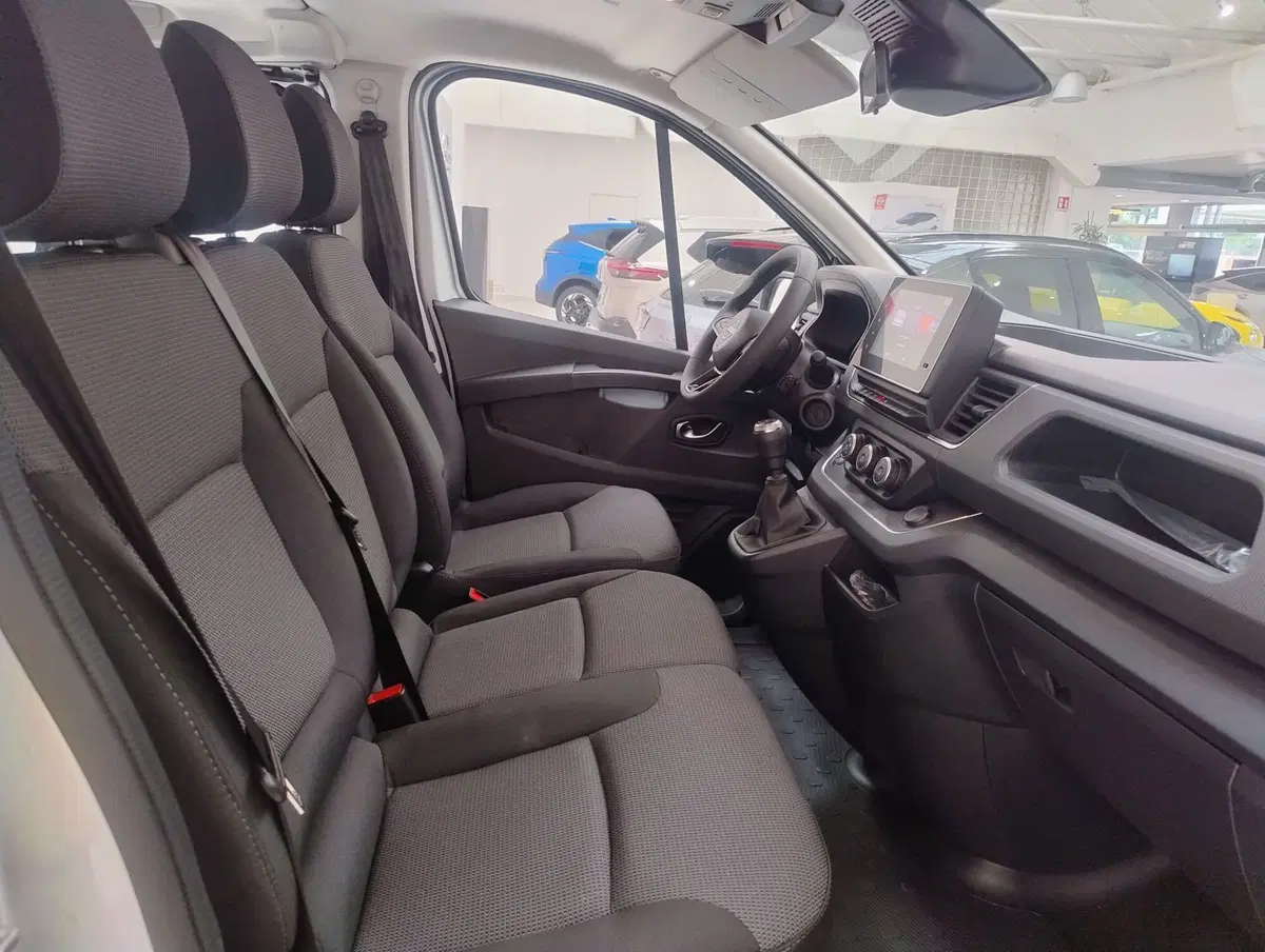 Nissan Primastar nuova a Bologna (9)