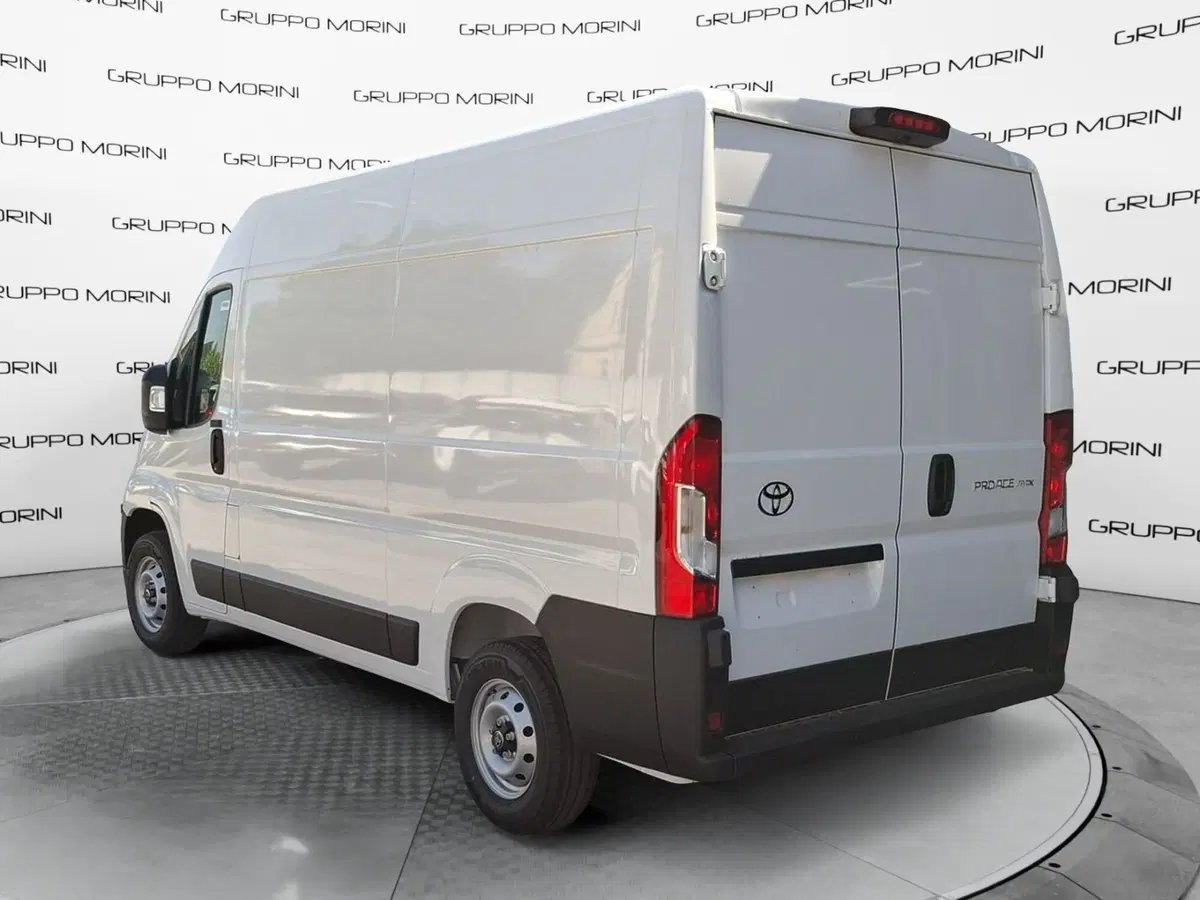 Toyota Proace Max Furgone nuova a Bologna (4)