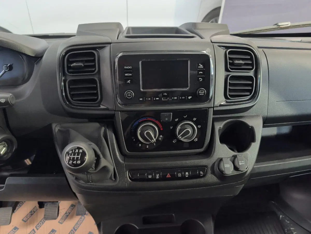 Toyota Proace Max Furgone nuova a Bologna (8)