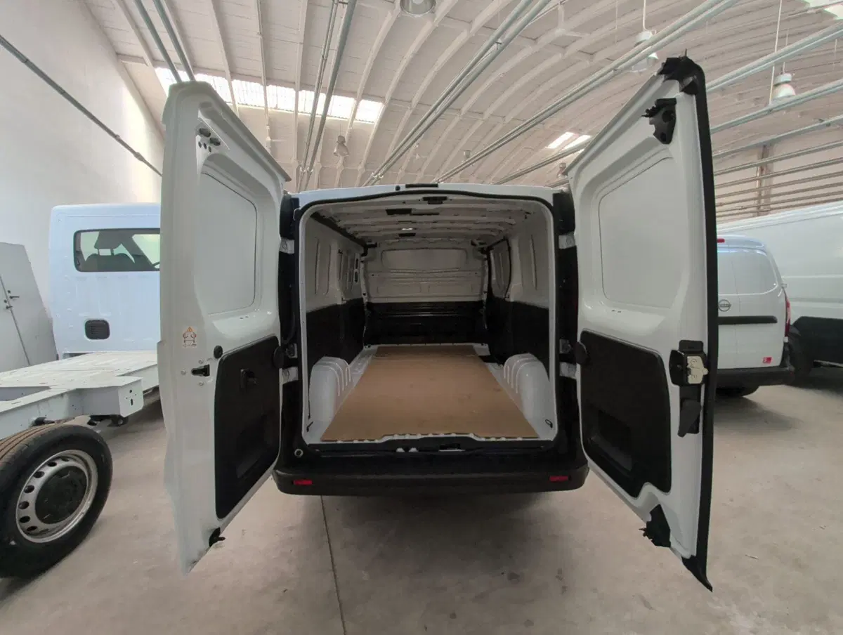 Nissan Primastar Furgone nuova a Bologna (4)
