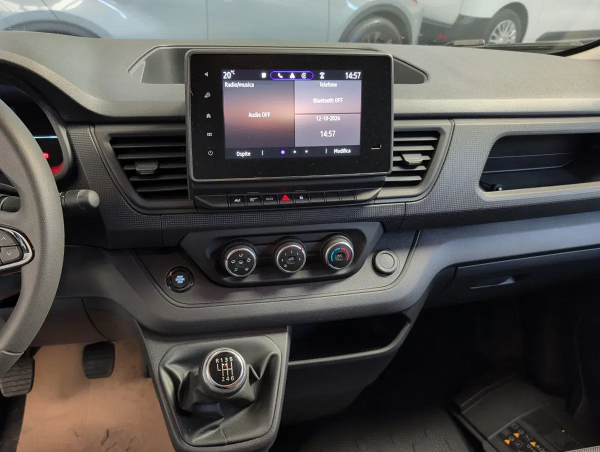 Nissan Primastar Furgone nuova a Bologna (8)