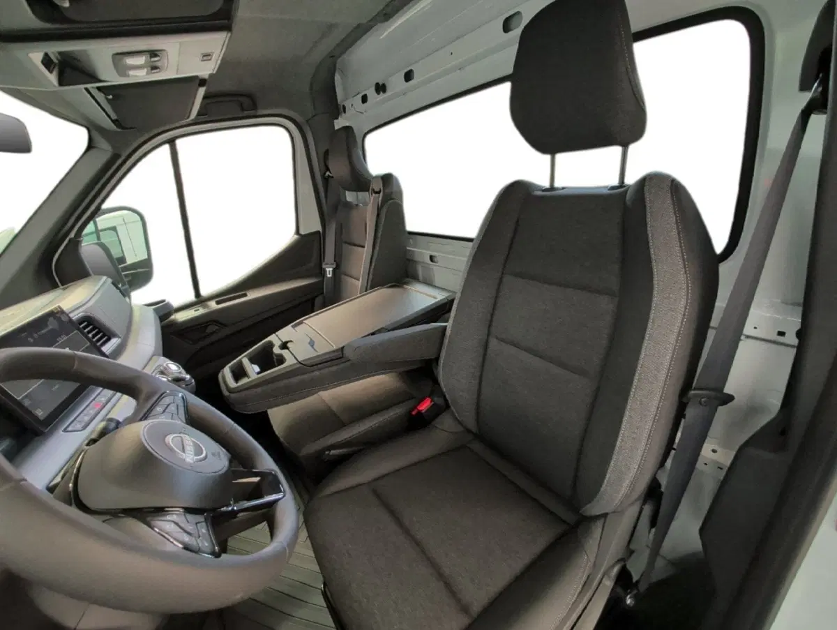 Nissan Interstar Furgone nuova a Bologna (5)