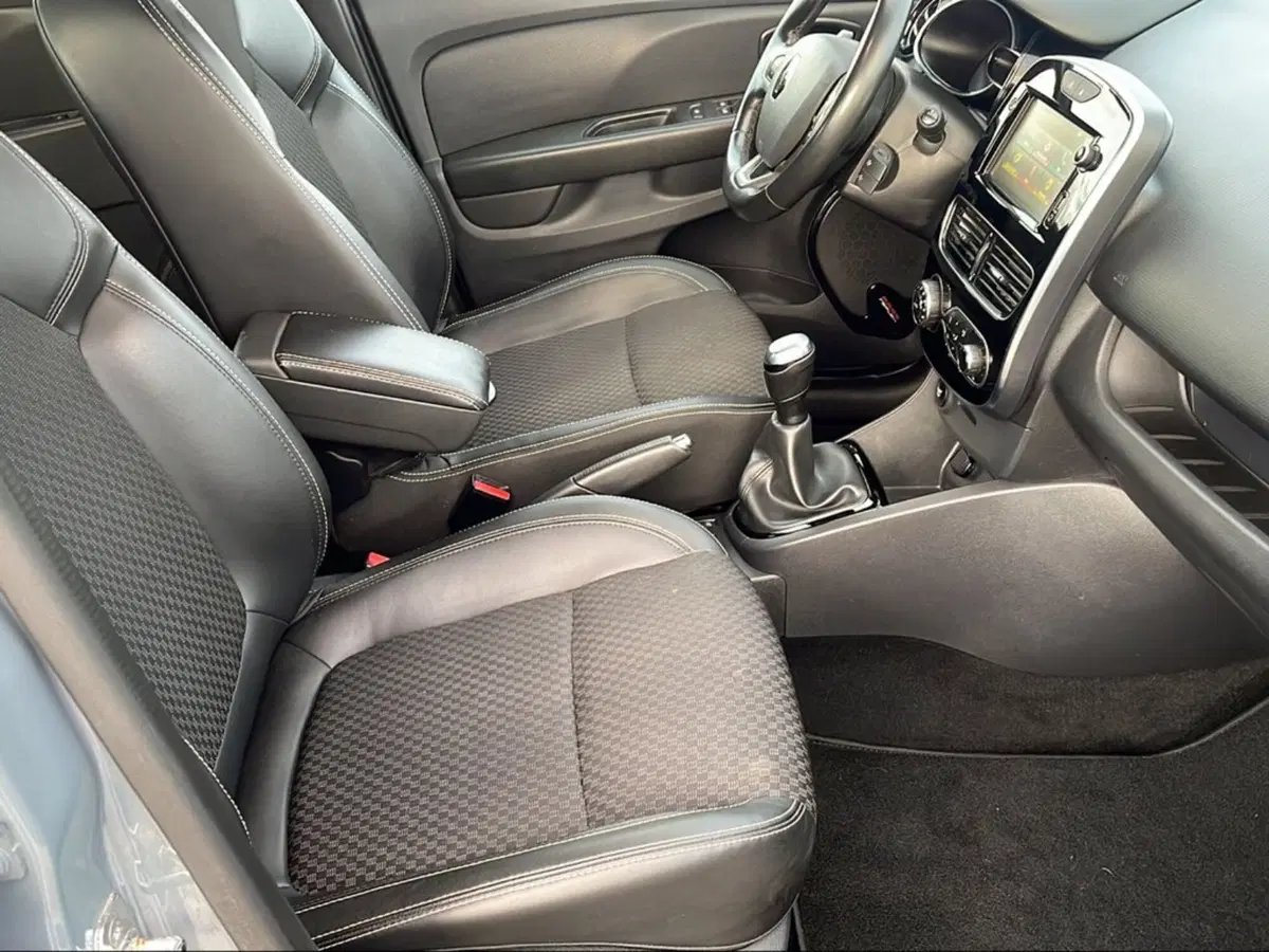 Renault Clio usata a Firenze (9)