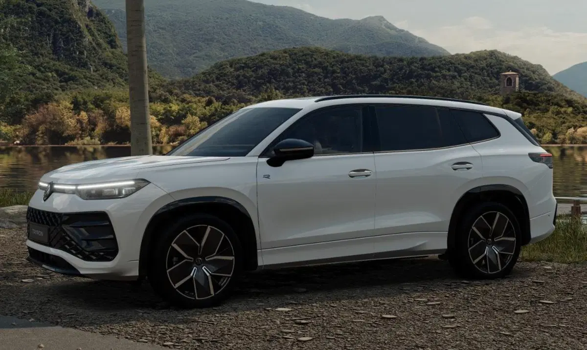 Volkswagen Tayron nuova a Bologna (2)