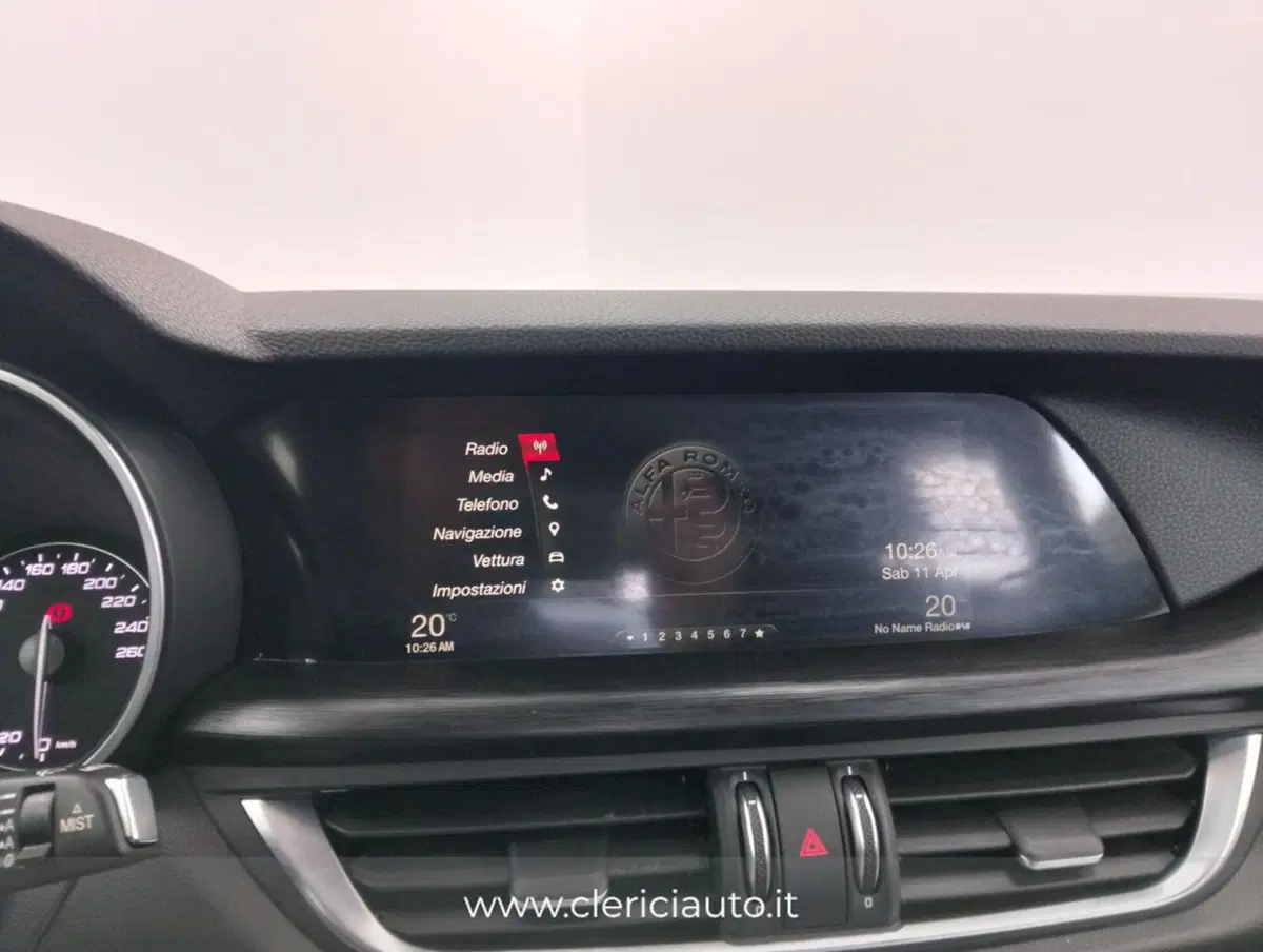 Alfa Romeo Stelvio usata a Como (16)