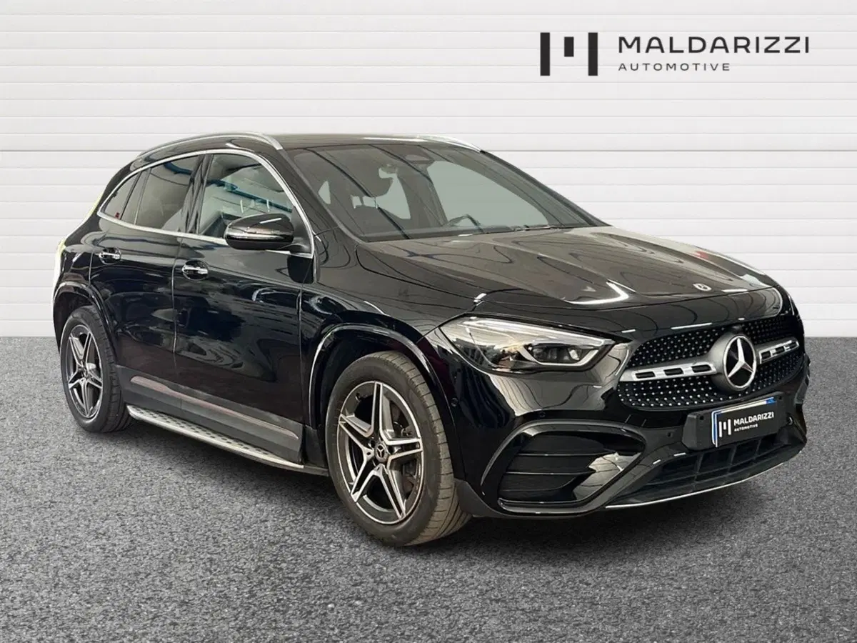 Mercedes-Benz GLA SUV usata a Bari