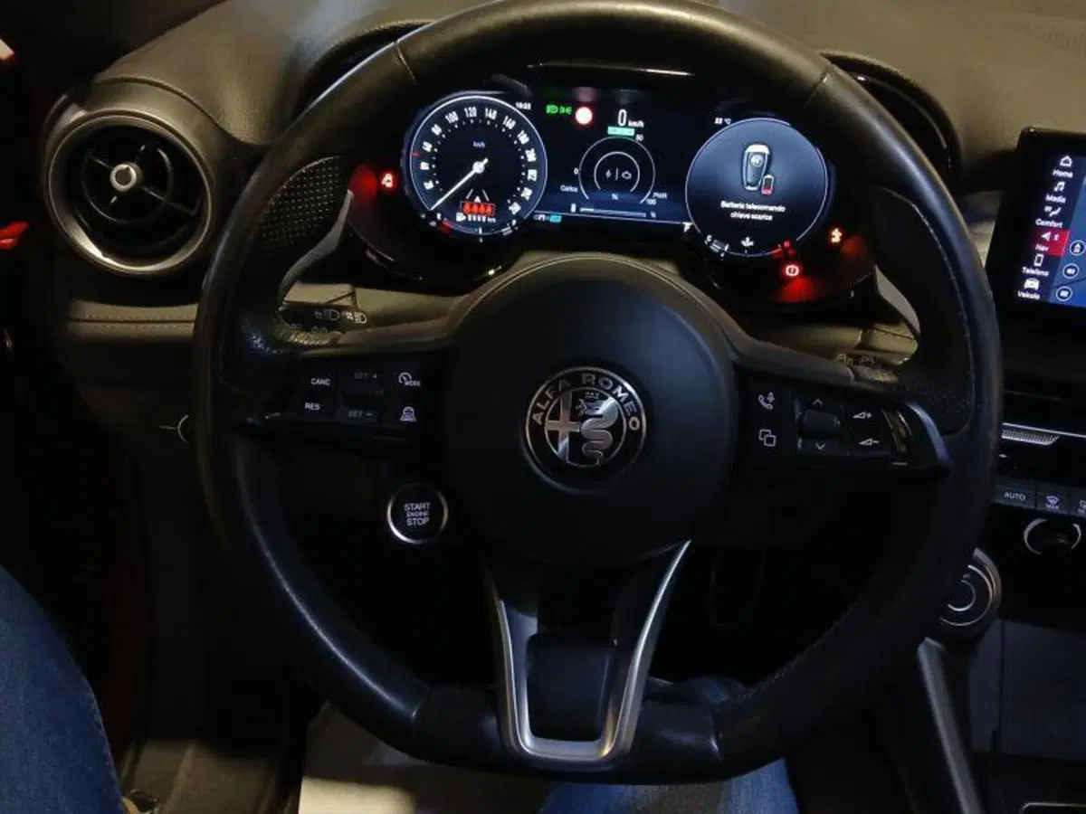 Alfa Romeo Tonale usata a Genova (14)