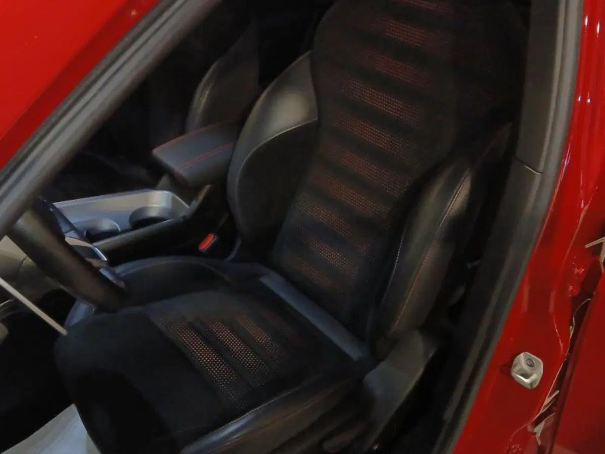 Alfa Romeo Tonale usata a Genova (9)