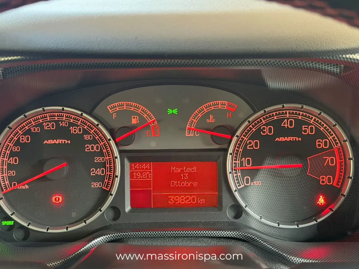 Abarth Grande Punto usata a Milano (11)