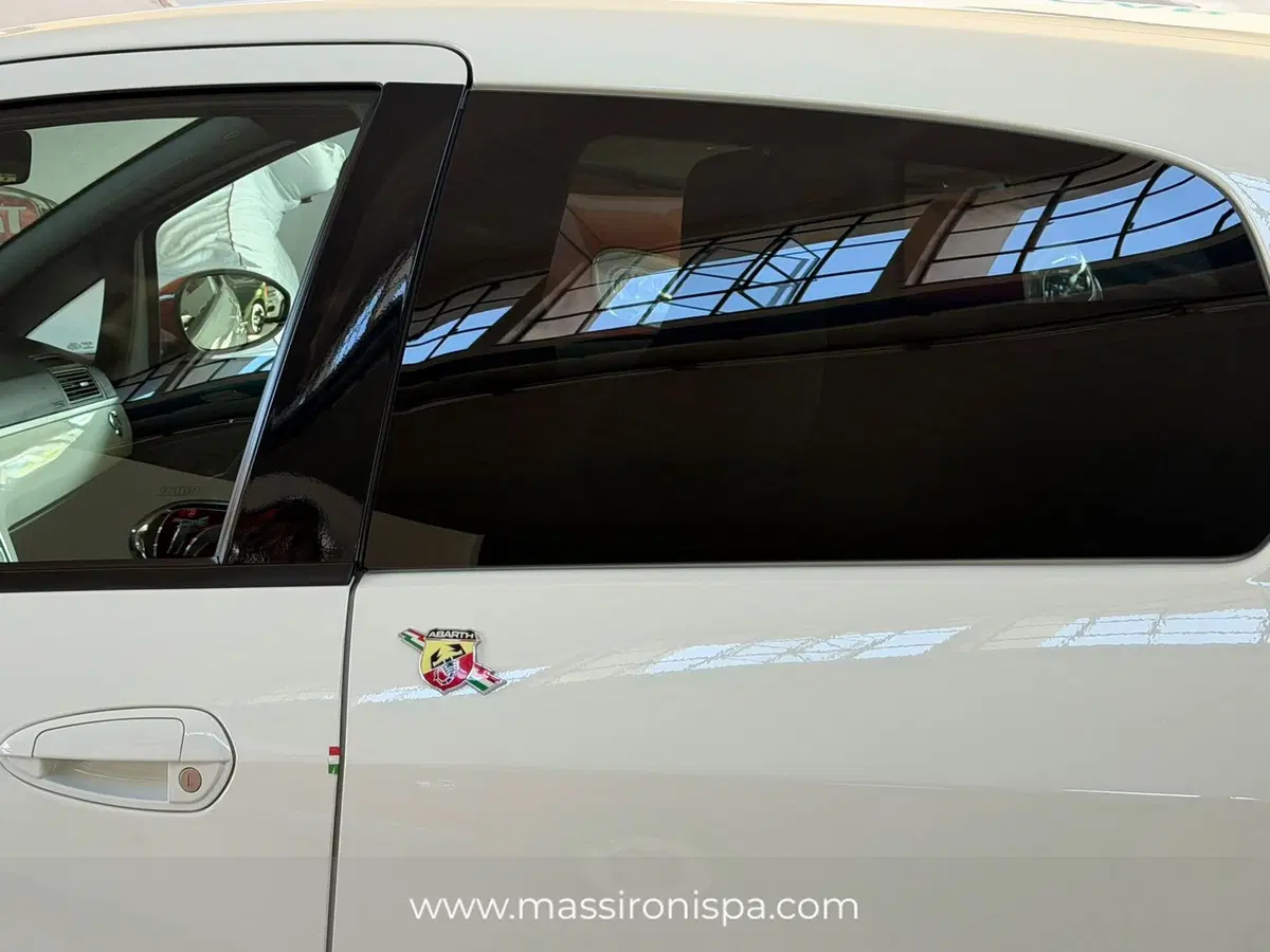 Abarth Grande Punto usata a Milano (12)