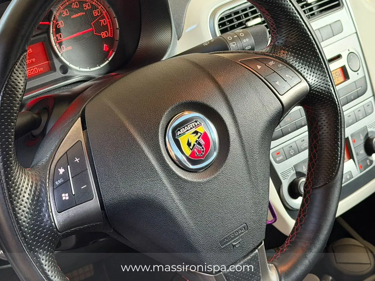 Abarth Grande Punto usata a Milano (5)