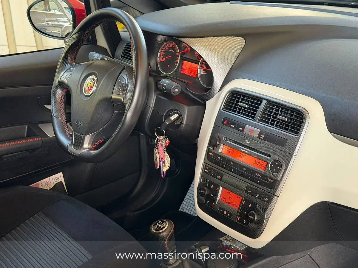 Abarth Grande Punto usata a Milano (7)