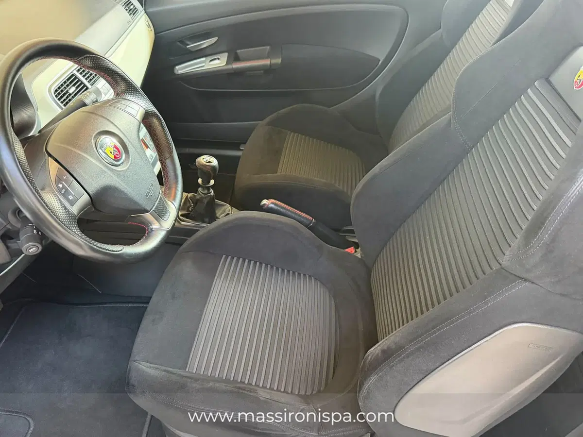 Abarth Grande Punto usata a Milano (8)