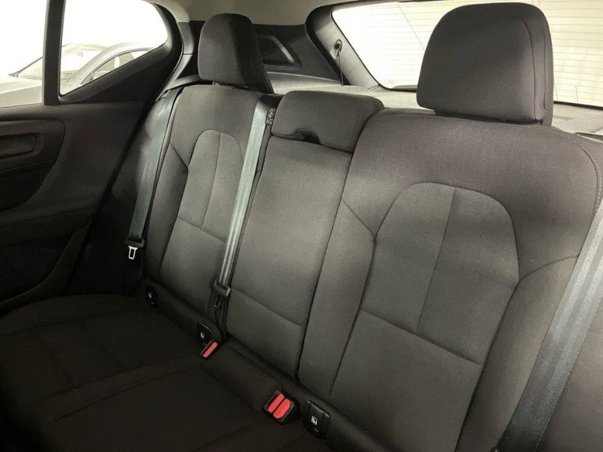 Volvo XC40 usata a Macerata (10)
