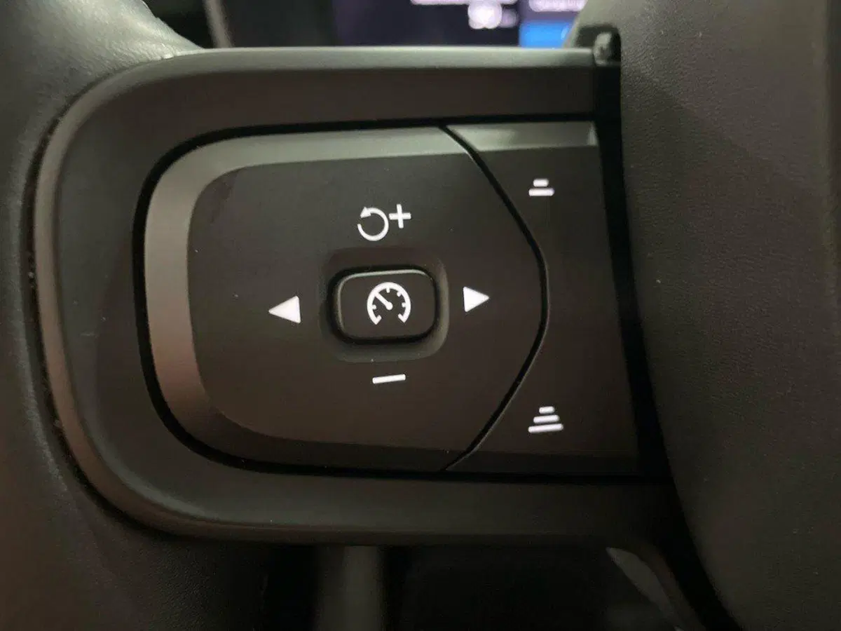 Volvo XC40 usata a Macerata (15)