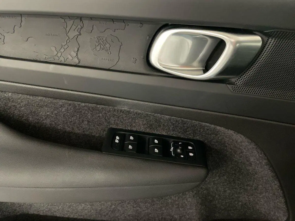 Volvo XC40 usata a Macerata (20)