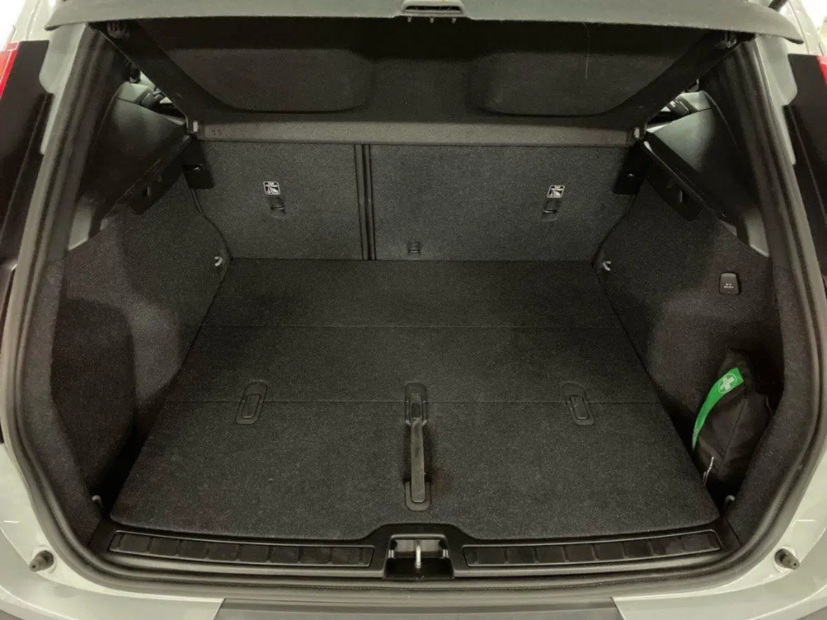 Volvo XC40 usata a Macerata (7)