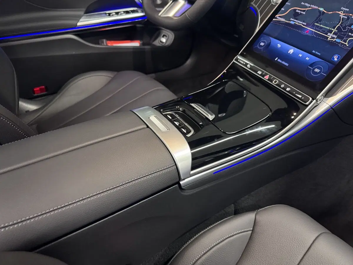 Mercedes-Benz CLE Cabrio nuova a Messina (13)